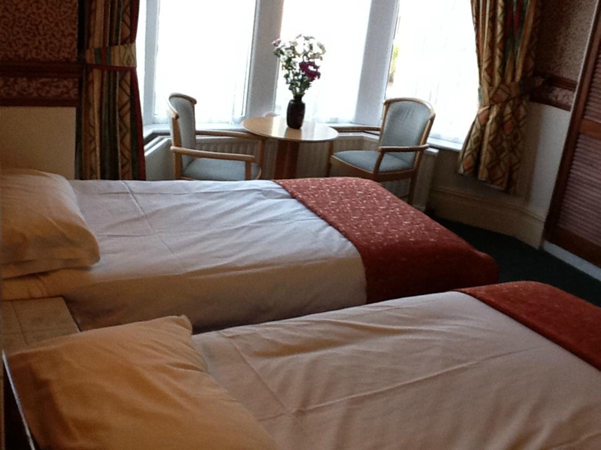 Penrhys Hotel Cardiff Eksteriør bilde